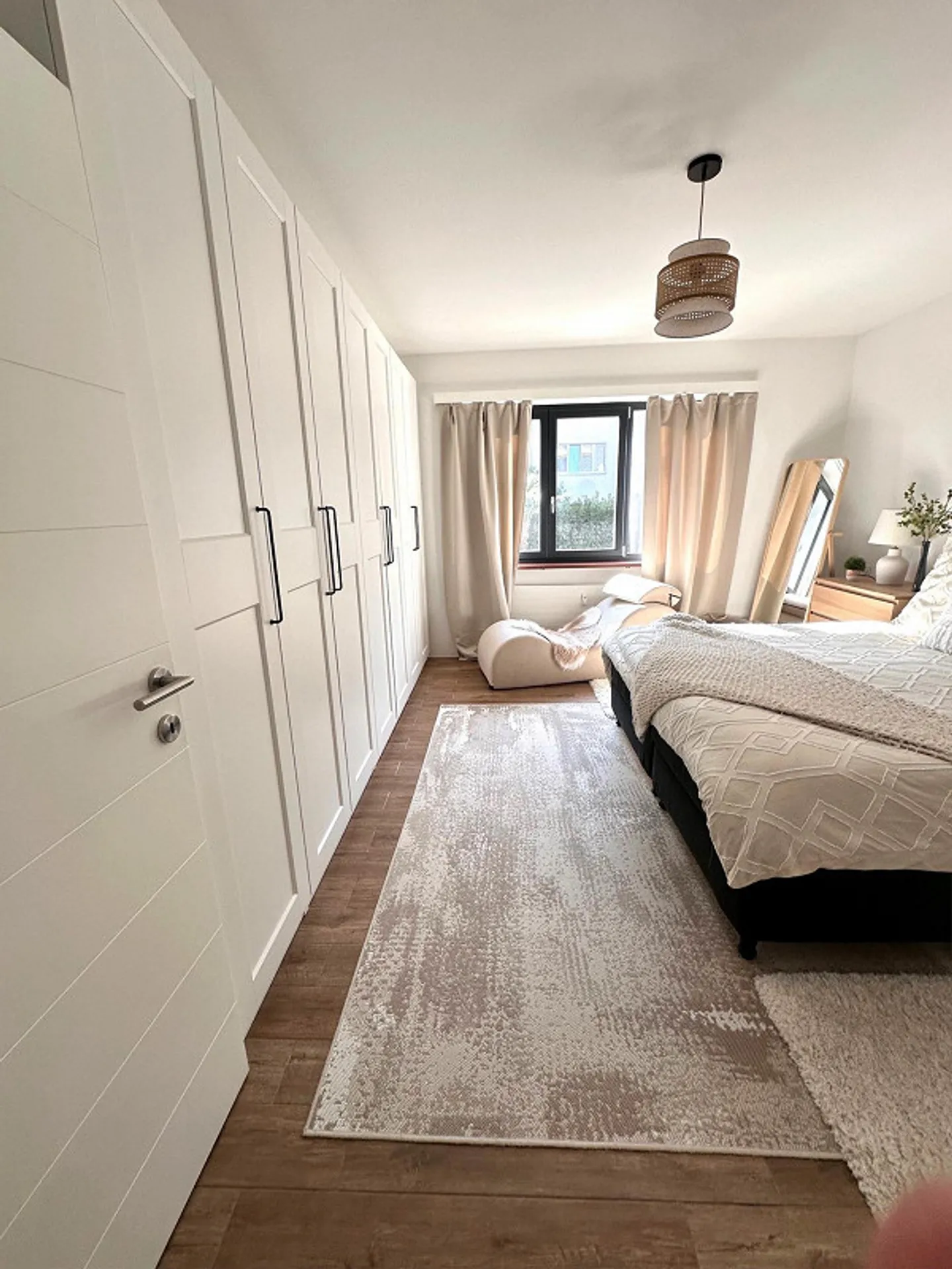 In Affitto - Elegante Appartamento con 4 Camere da Letto e Piscina nella Prestigiosa Ascona - Foto 13 di 24