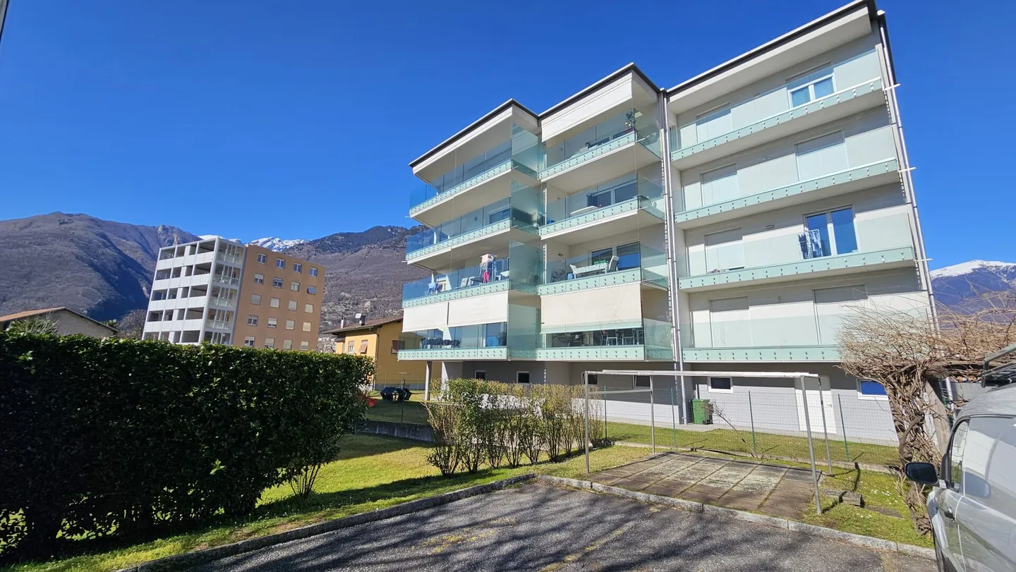 APPARTAMENTO MINERGIE LUMINOSO A BELLINZONA - Foto 2 di 13