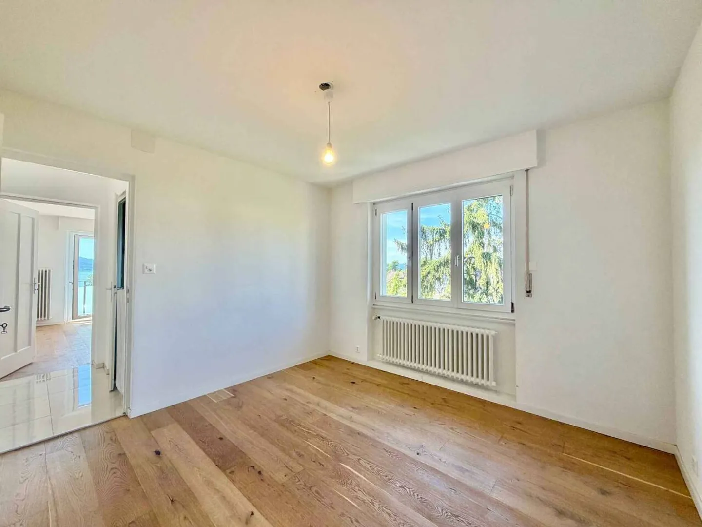 Appartamento moderno con vista lago - Foto 7 di 11