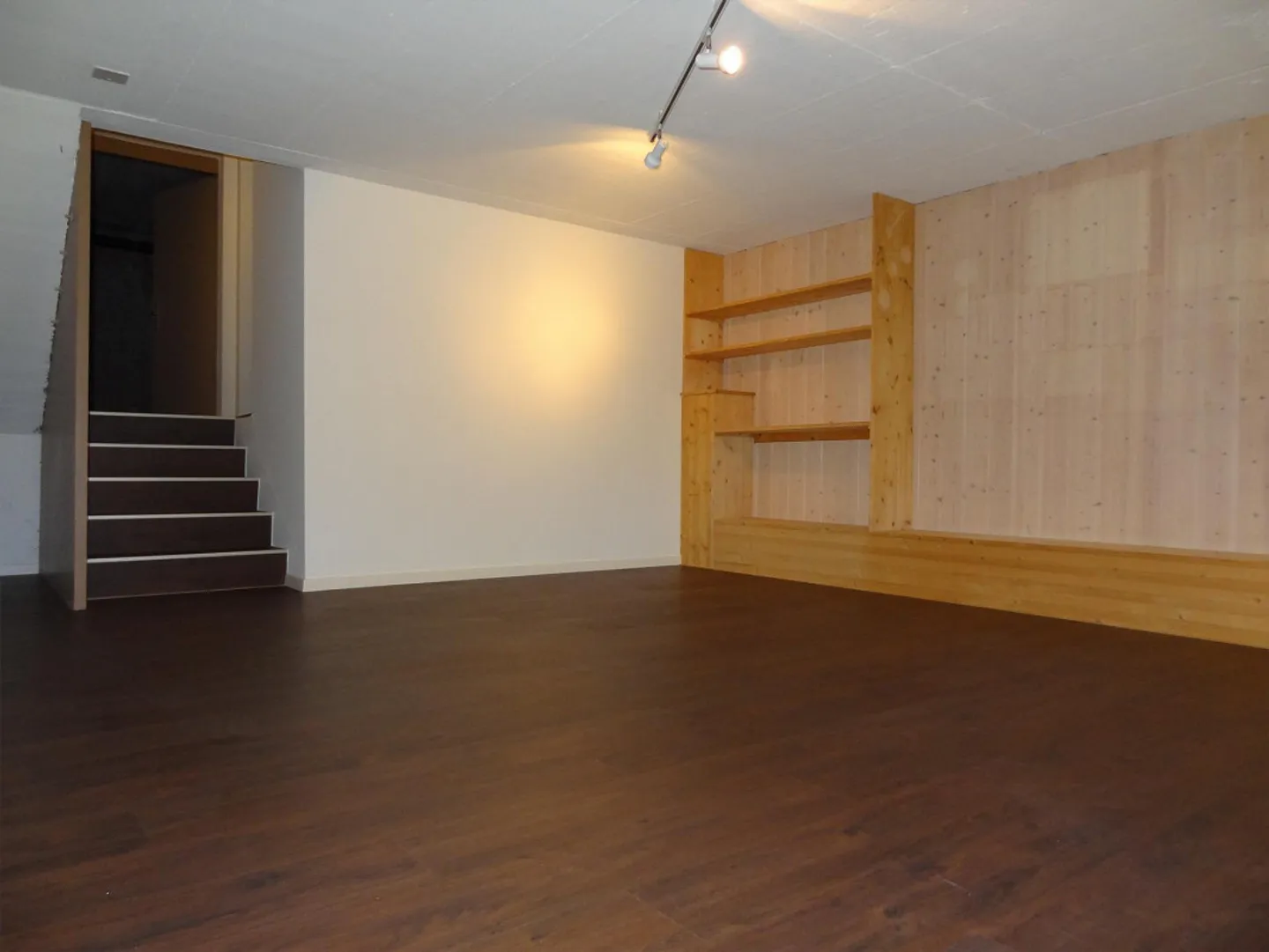 Una strada di quartiere tranquilla - Foto 13 di 13