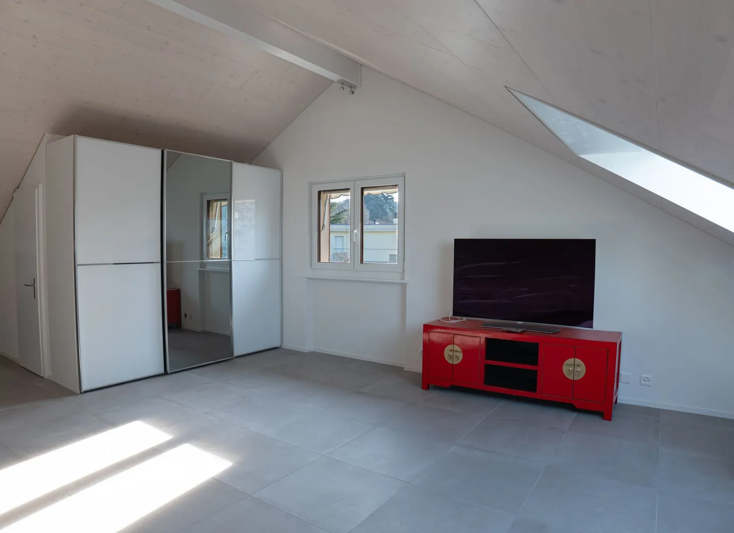 Appartamento nuovo di 3,5 locali, arredato, ideale per condivisione - Foto 7 di 11