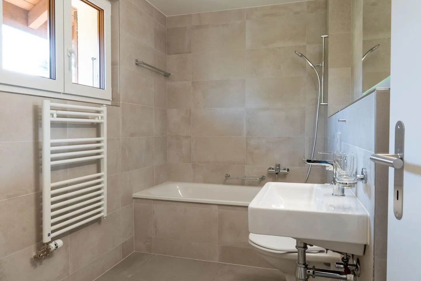 Appartamento nuovo di 3,5 locali, arredato, ideale per condivisione - Foto 8 di 11