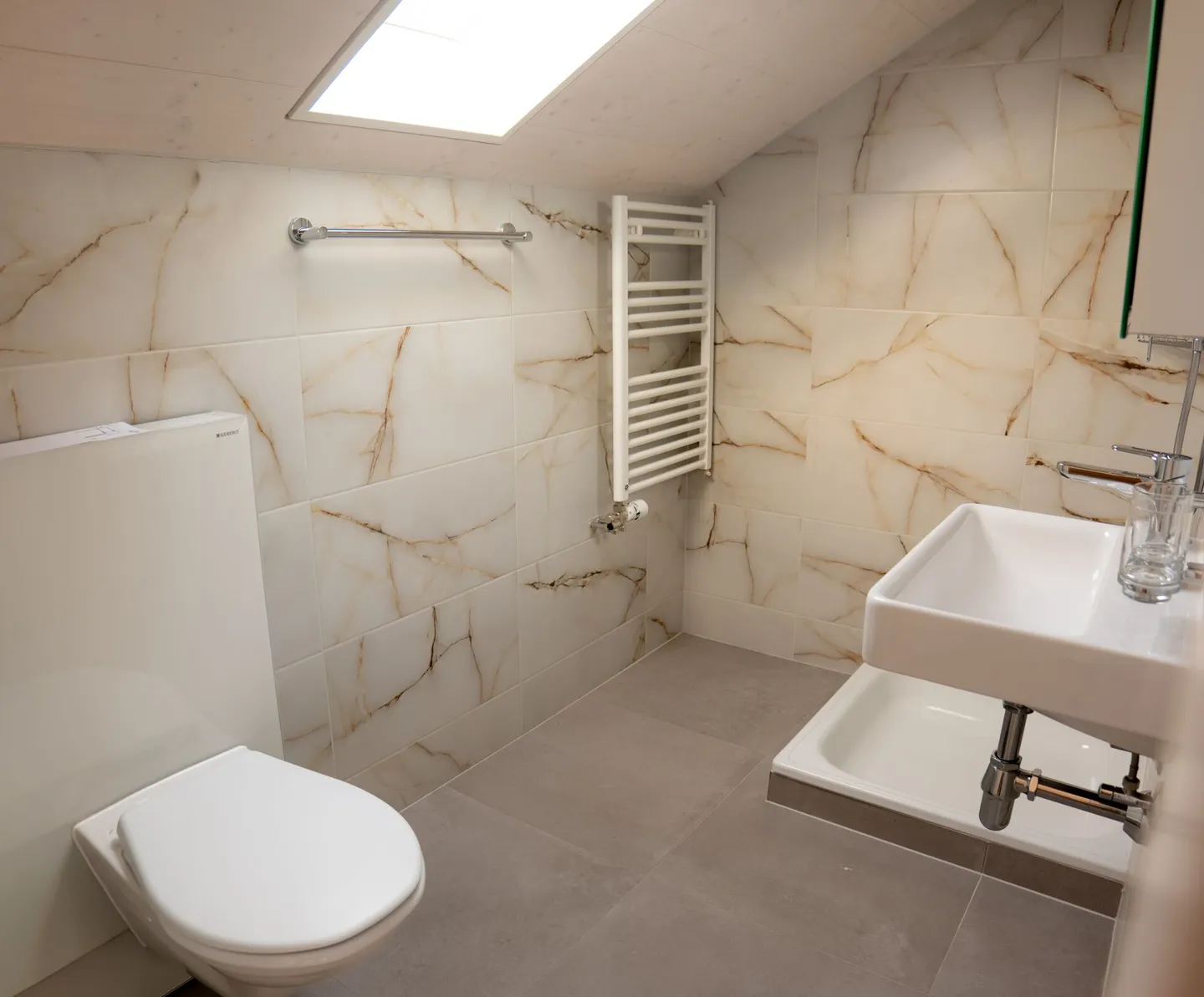 Appartamento nuovo di 3,5 locali, arredato, ideale per condivisione - Foto 9 di 11