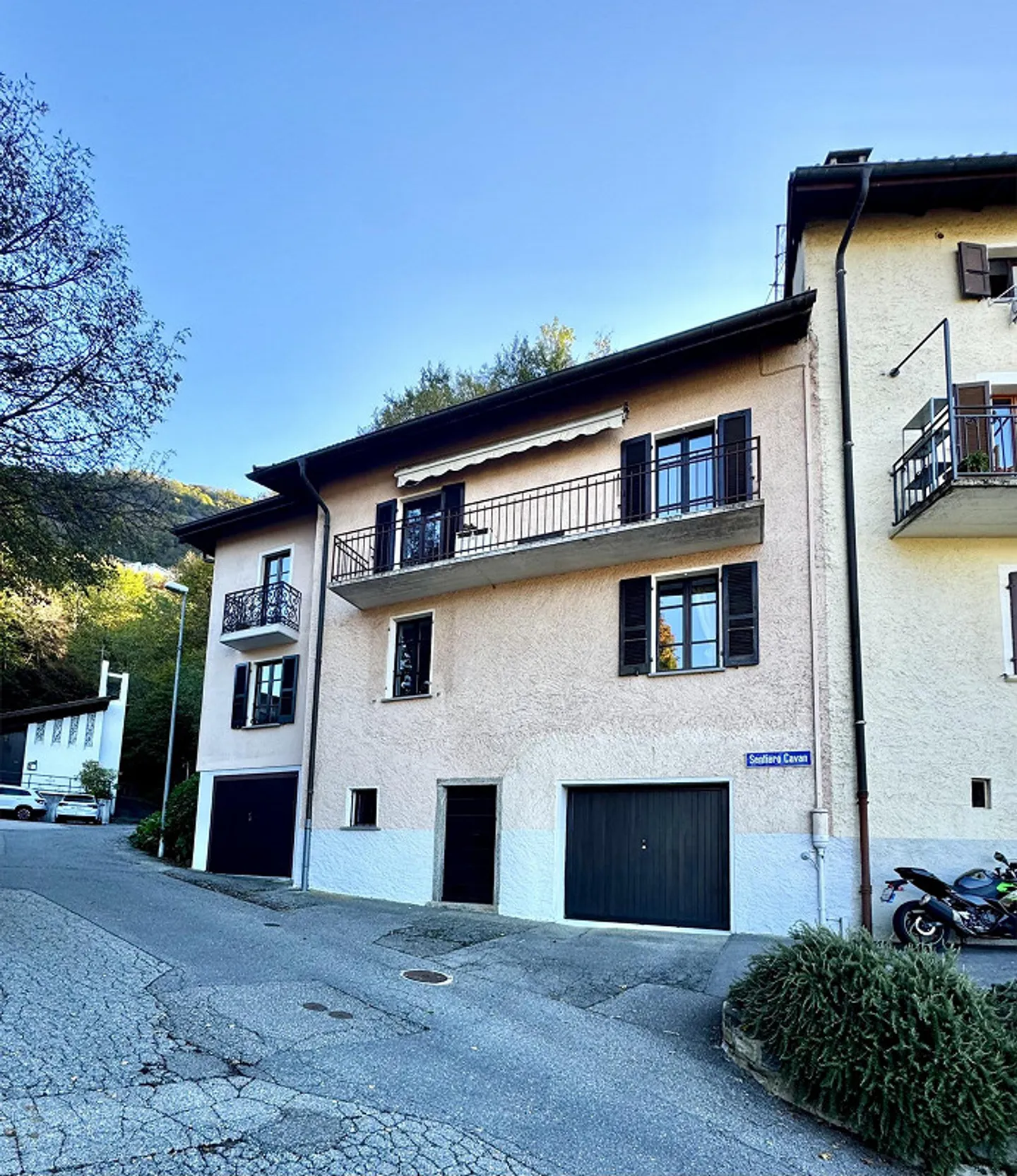 Maison jumelée à Viganello avec vue sur Lugano - idéale comme résidence... - Photo 1 sur 12