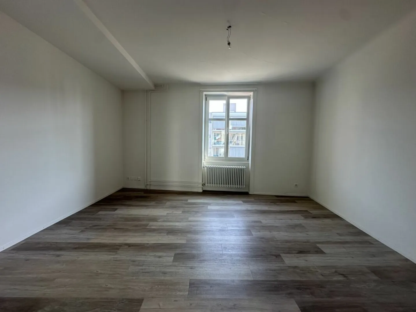 Lichtdurchfluetet und renoviert! - Foto 3 von 5