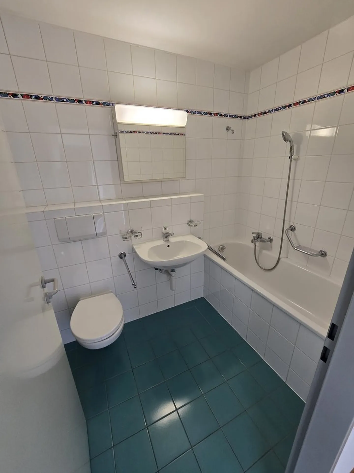 1ST NET RENT OFFERED - Housing located in a family neighborhood! - Photo 9 of 9