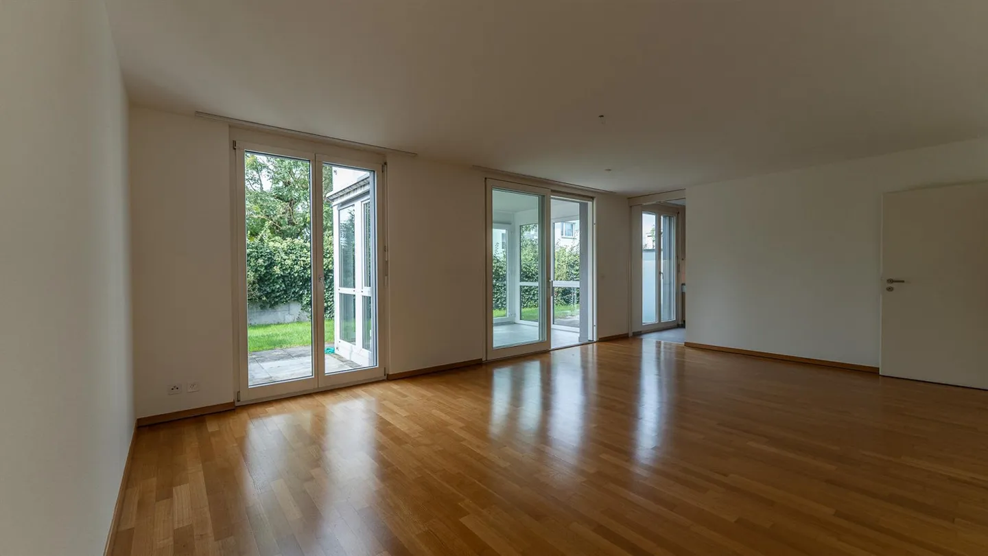 Appartamento giardino 3,5 locali in posizione tranquilla - Foto 1 di 11