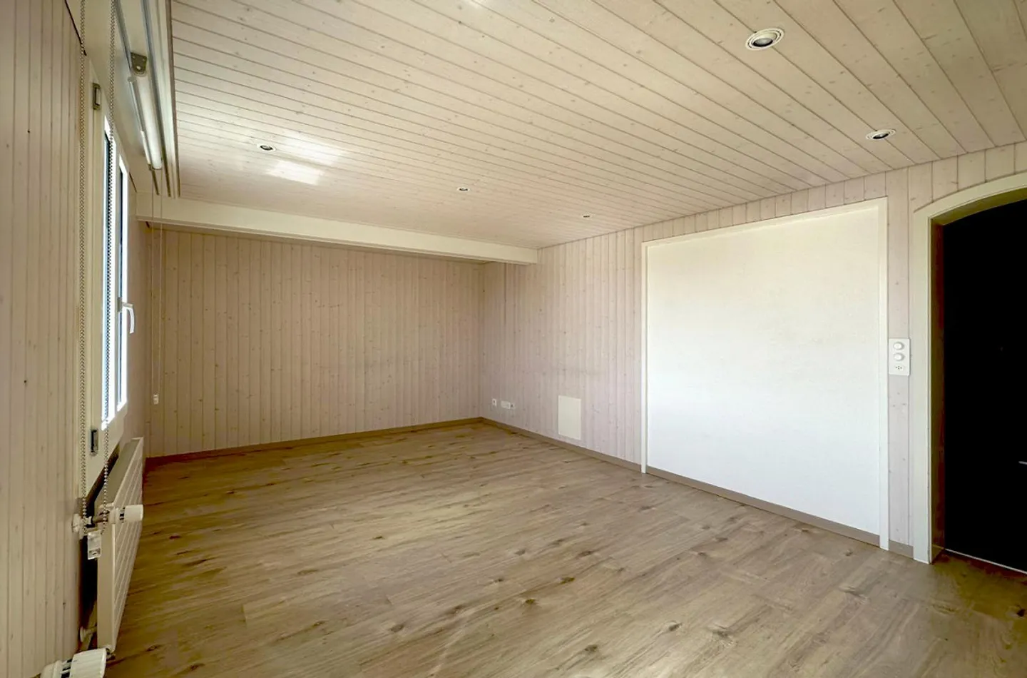 Charmante appartement de 4 pièces avec une belle vue - Photo 2 sur 11