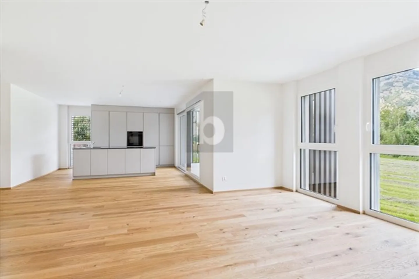 MODERN AND SUN-DRENCHED - Photo 1 of 6