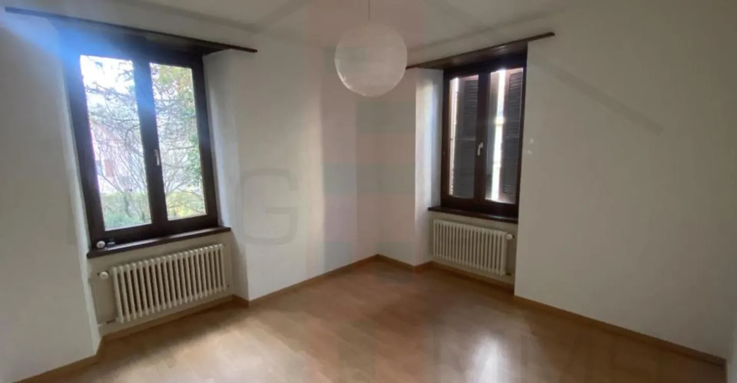 Charming 4.5 Room Apartment - Photo 5 of 9