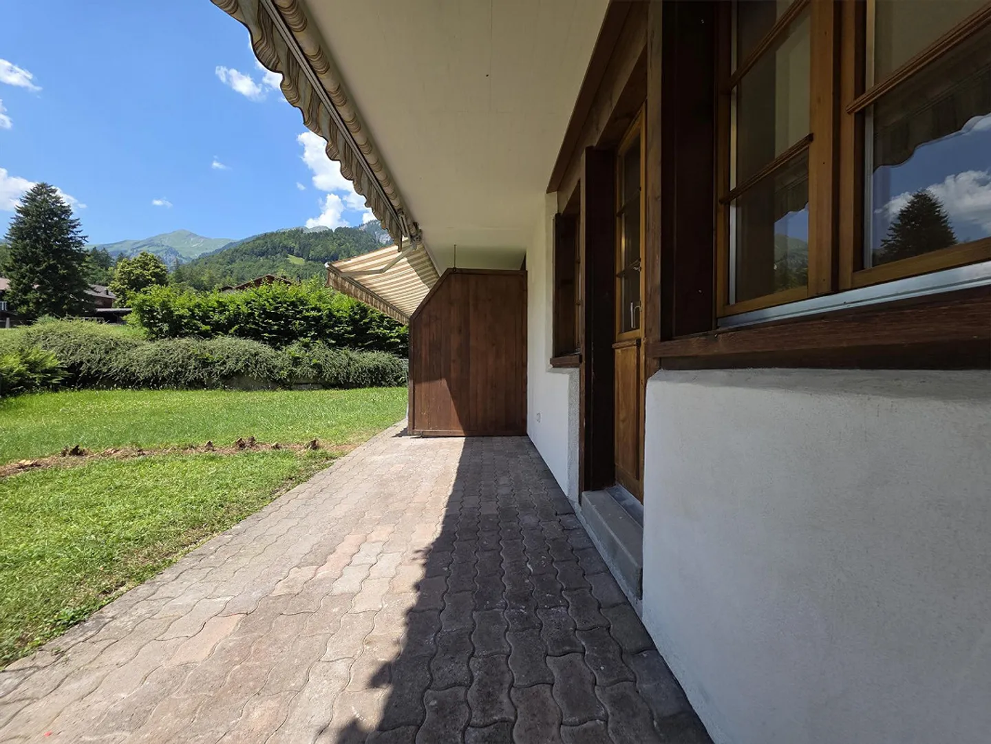 PRIMA UTILIZZO: Appartamento moderno come prima o seconda casa nel cuore dell'Oberland bernese - Foto 8 di 10
