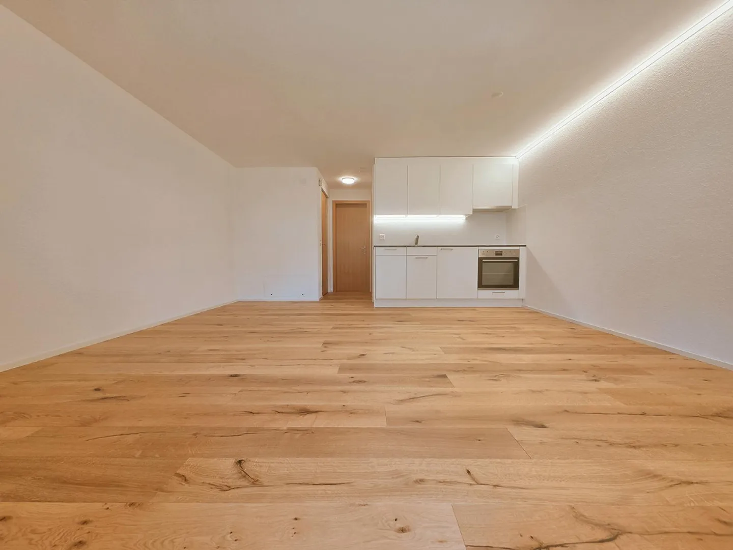 PRIMA UTILIZZO: Appartamento moderno come prima o seconda casa nel cuore dell'Oberland bernese - Foto 5 di 10