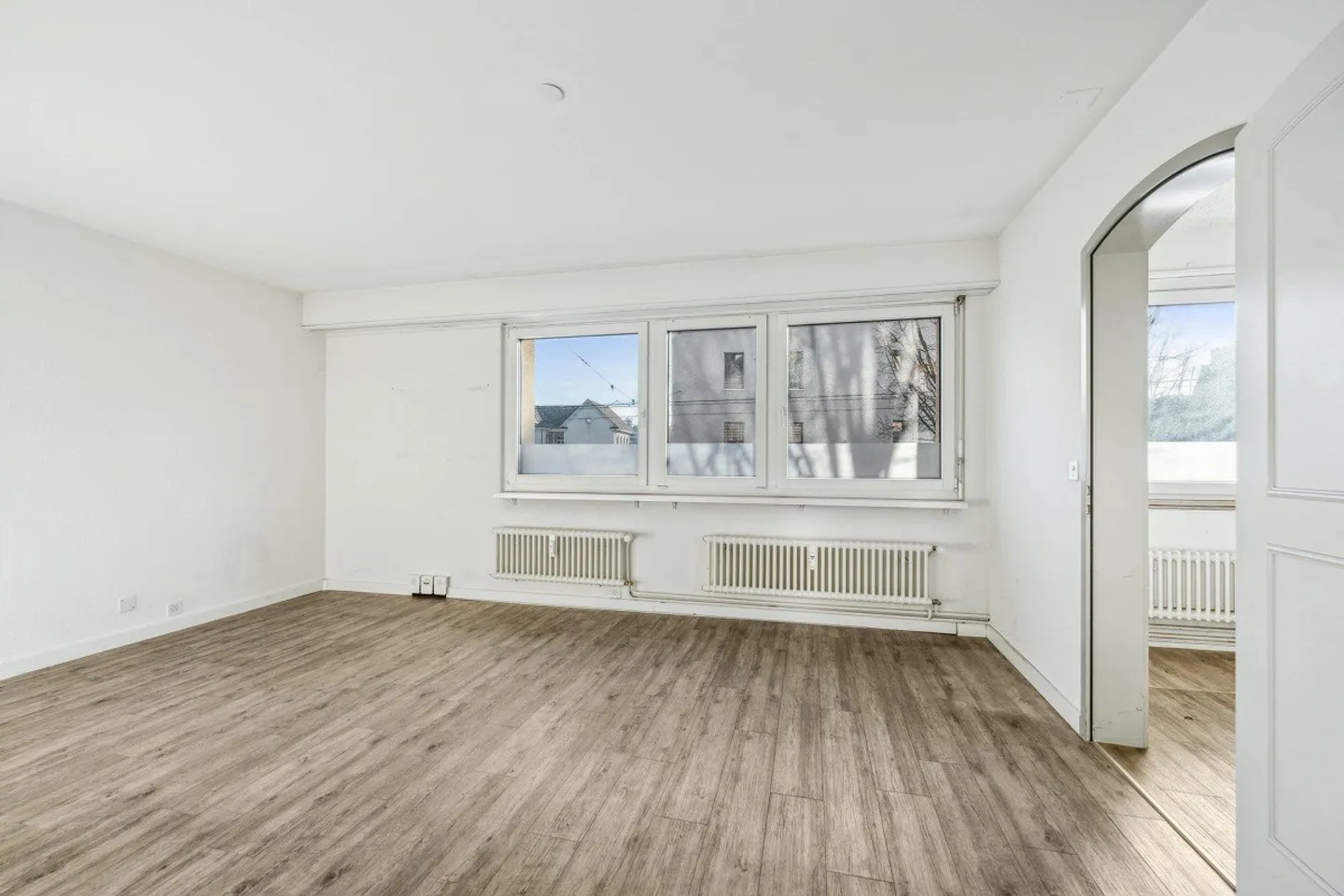 Bezugsbereite Bürofläche im Herzen von Binningen - Foto 4 von 13