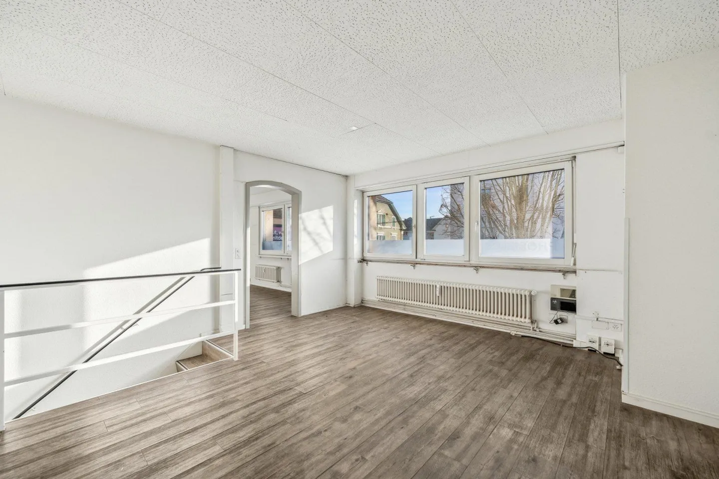 Bezugsbereite Bürofläche im Herzen von Binningen - Foto 8 von 13