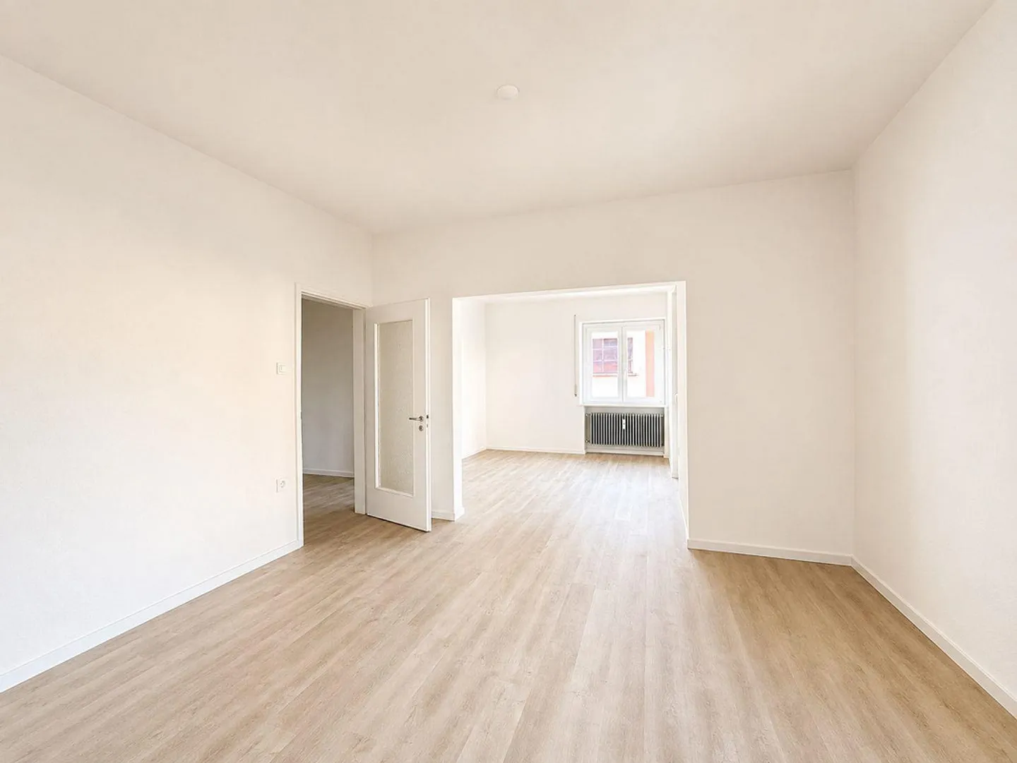 Comfortable 3.5-room apartment just a few minutes' walk from the center of Bellinzona - Photo 3 of 12