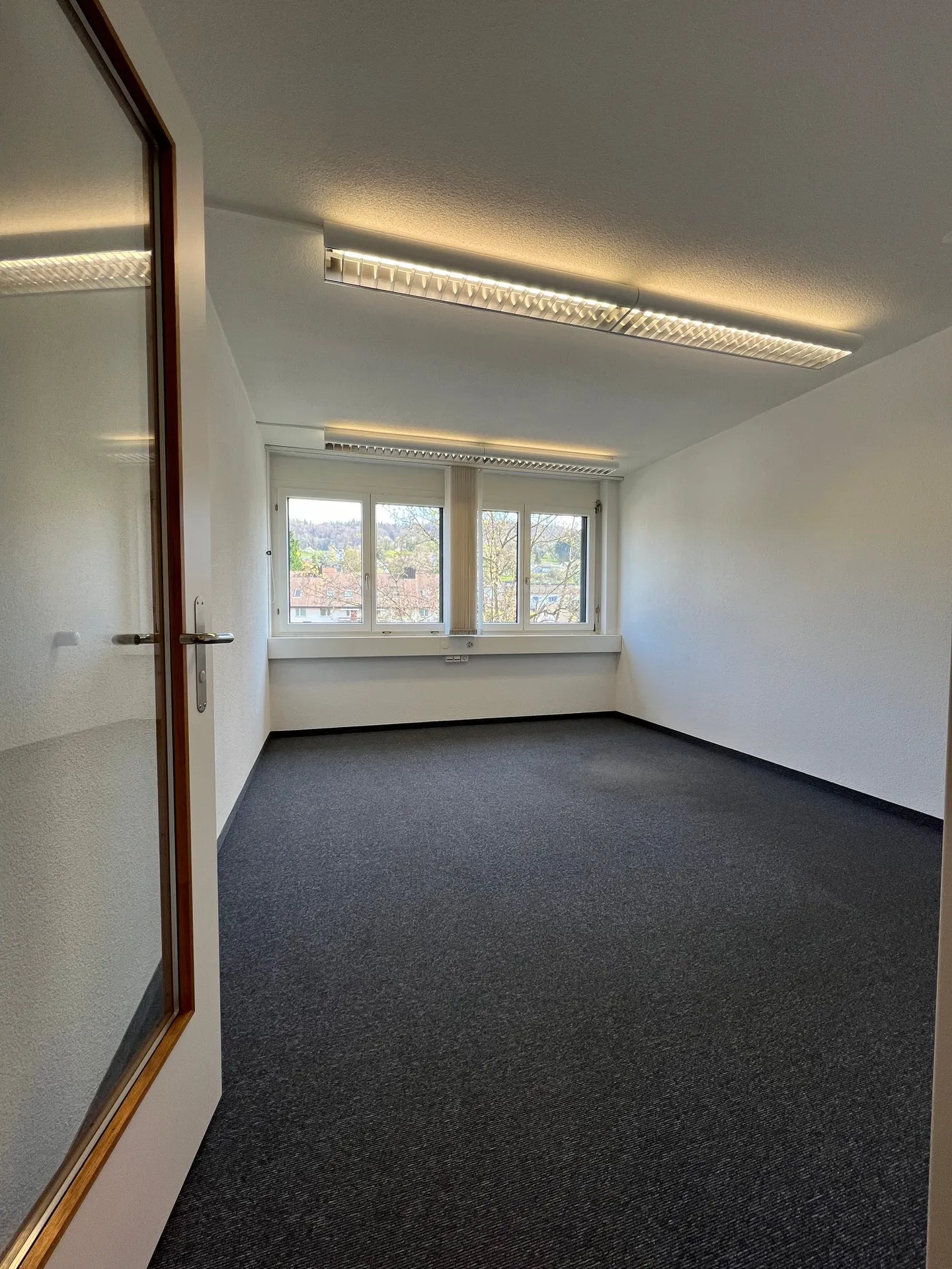 Bright spacious office with lounge, archive and storage room 2nd floor - Photo 10 of 13