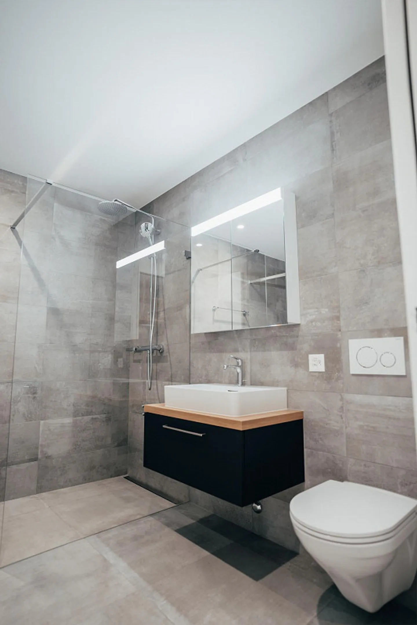 Moderno e Luminoso - Appartamento di 3.5 stanze in affitto - Foto 3 di 4
