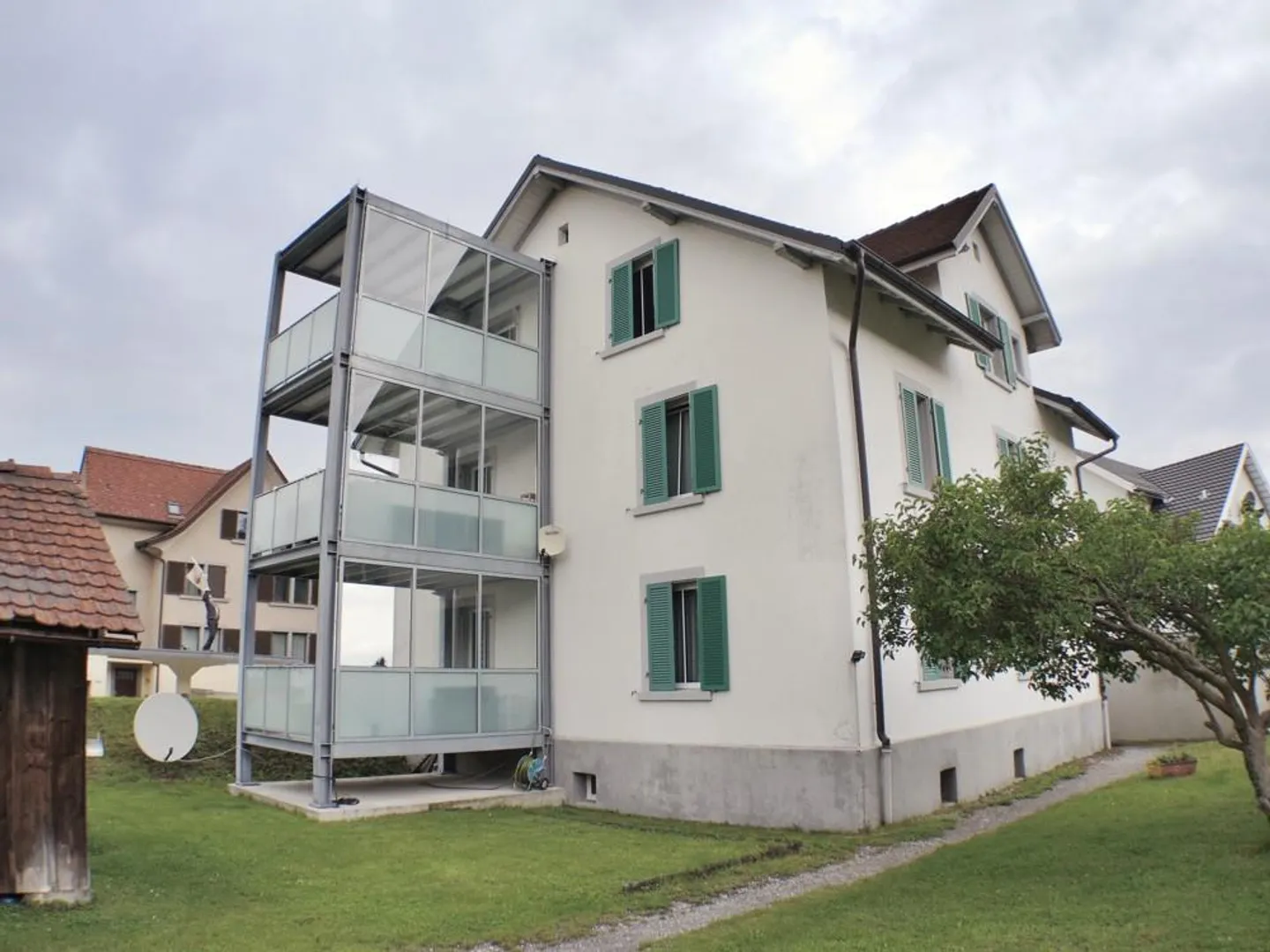 Moderne Dachwohnung mit Seeblick - Foto 8 von 9