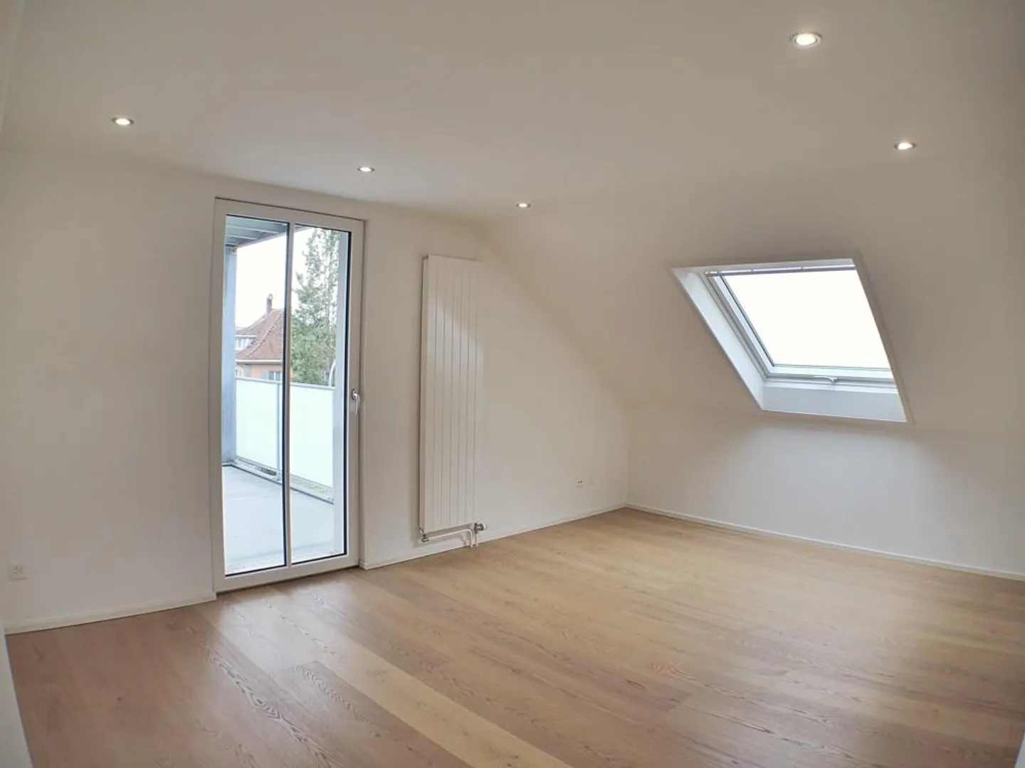 Moderne Dachwohnung mit Seeblick - Foto 4 von 9
