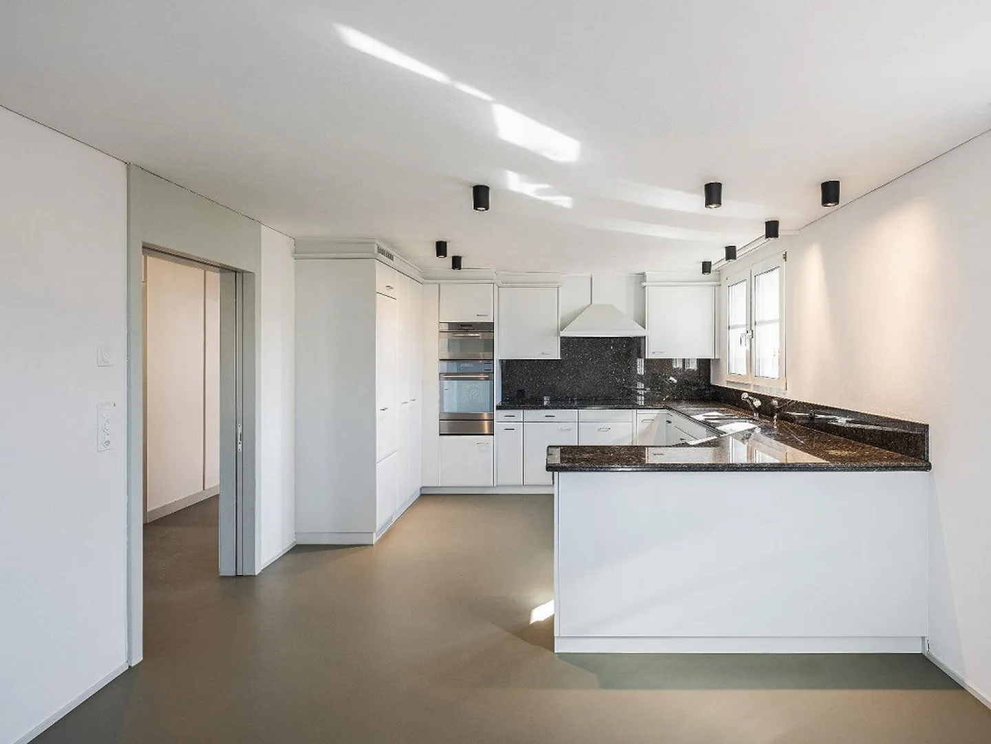 Stilvoll renovierte Wohnung - Foto 2 von 5