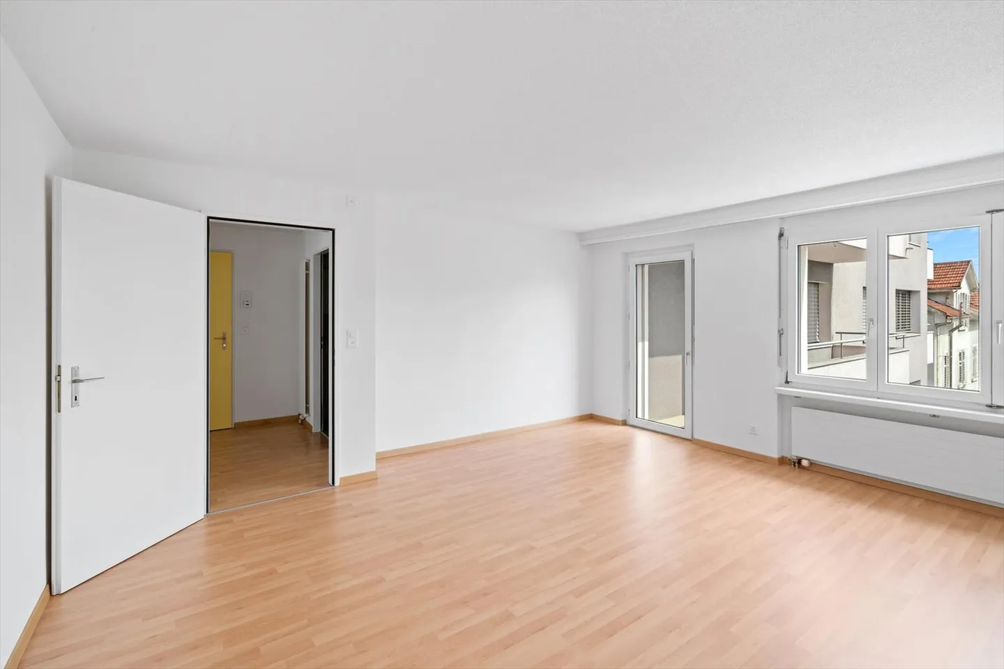 Charming, central apartment in a quiet community - Photo 5 of 7