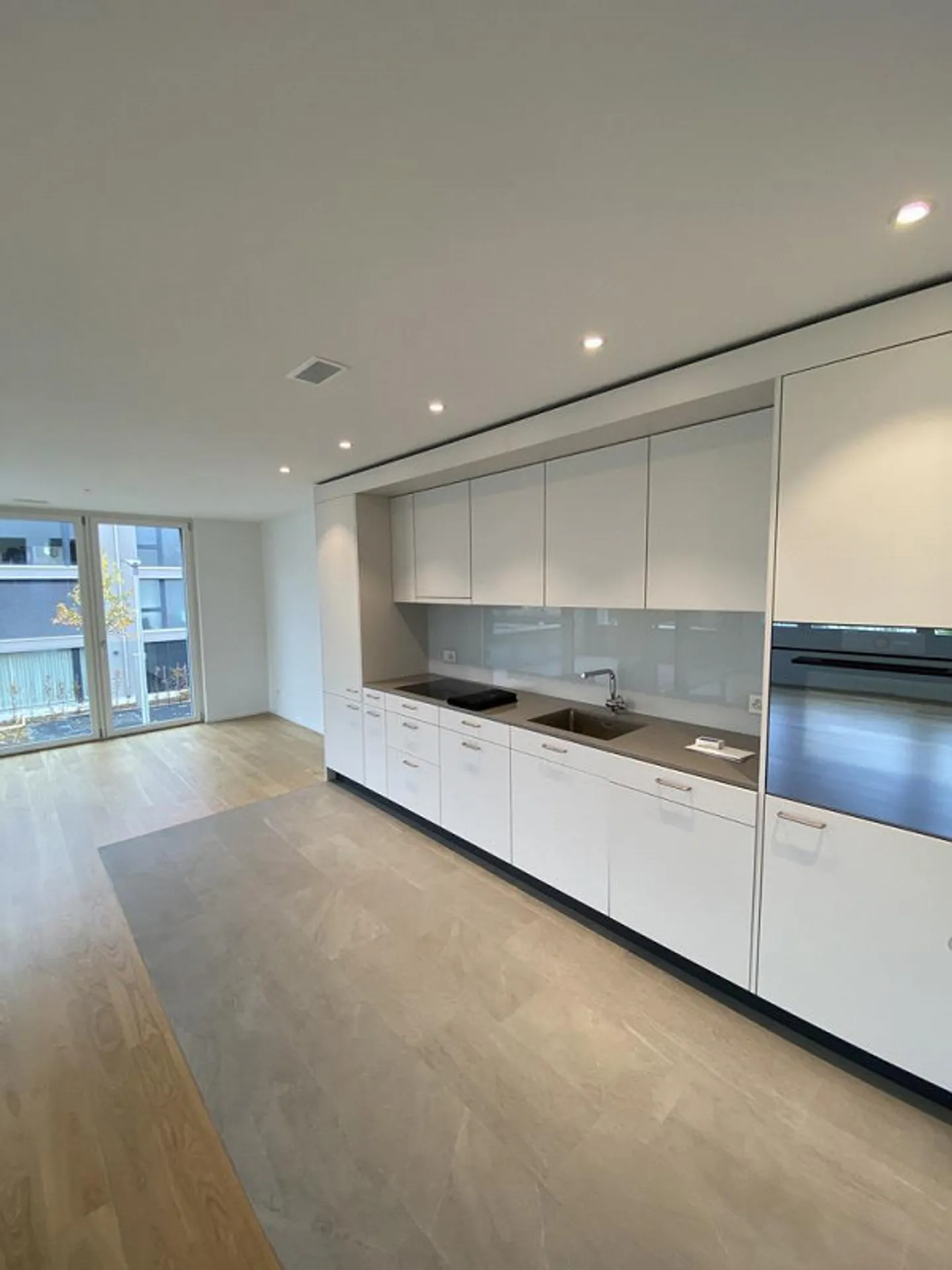 Neubau Wohnung in mitten von Aesch - Foto 1 von 9