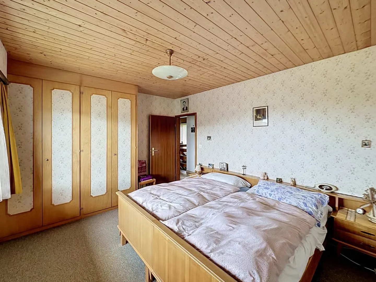Individual villa, remarkable potential in residential area - Photo 5 of 13