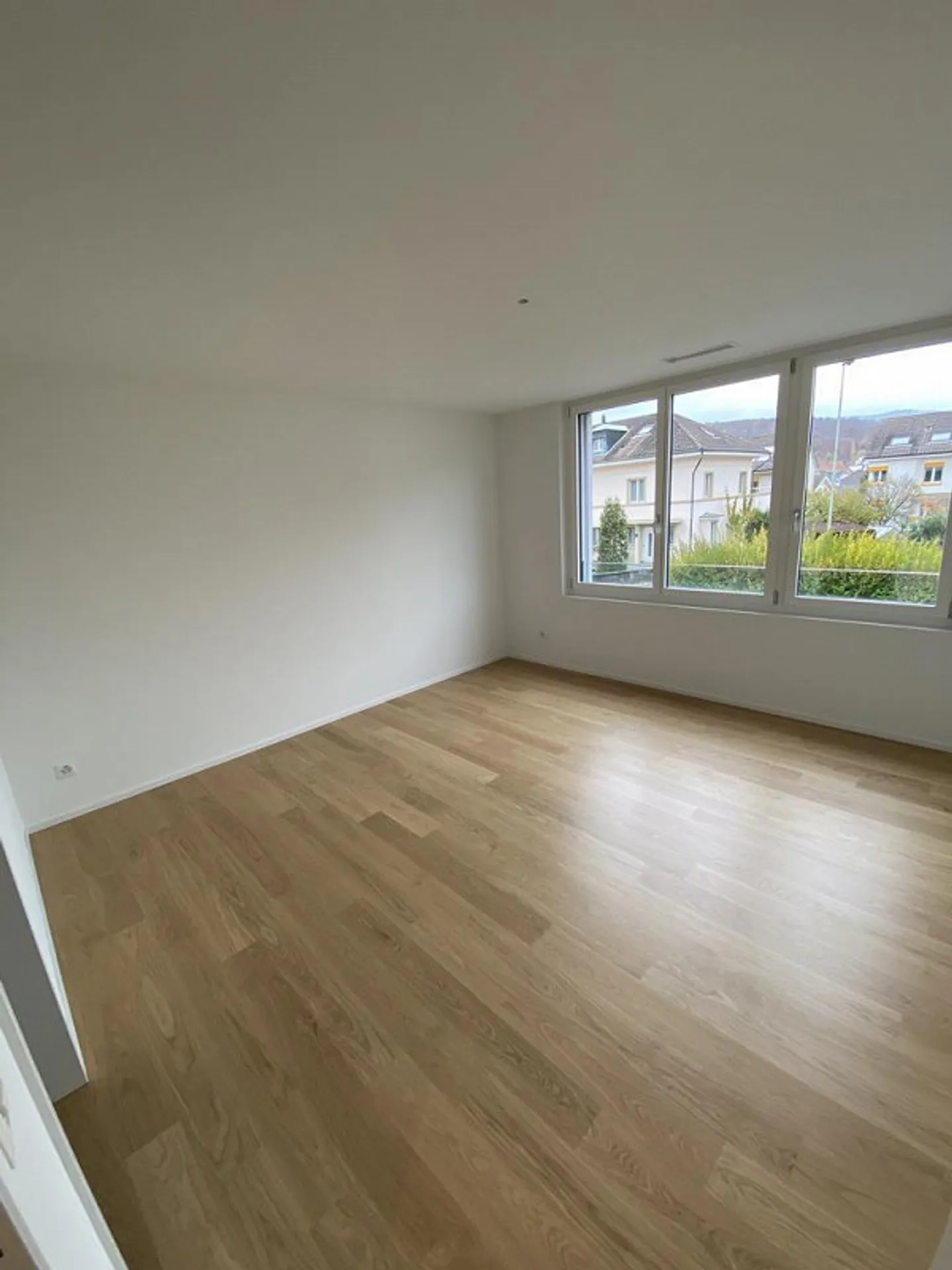 Neubau Wohnung in mitten von Aesch - Foto 8 von 9