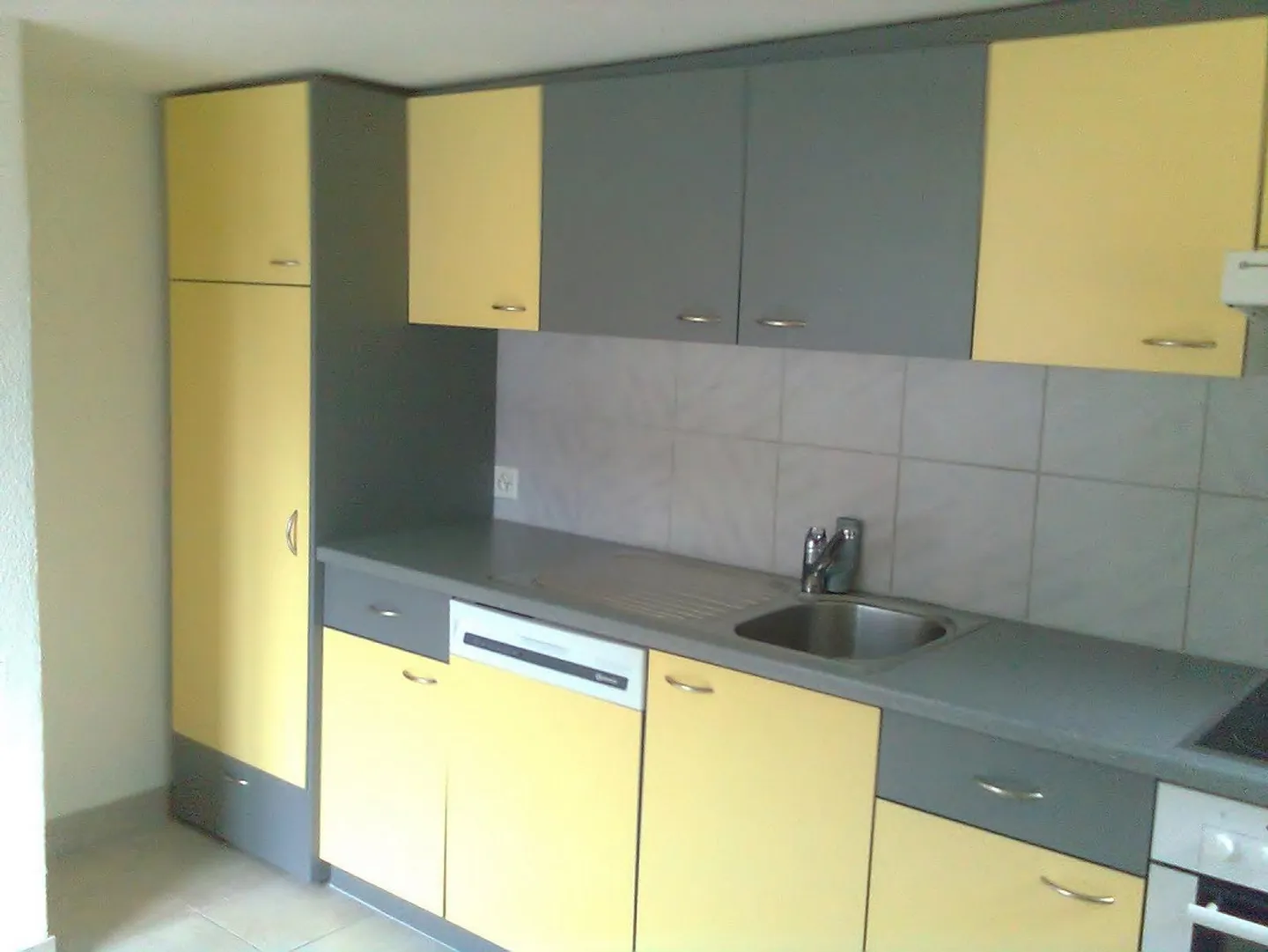 3-room apartment with balcony - Photo 2 of 18