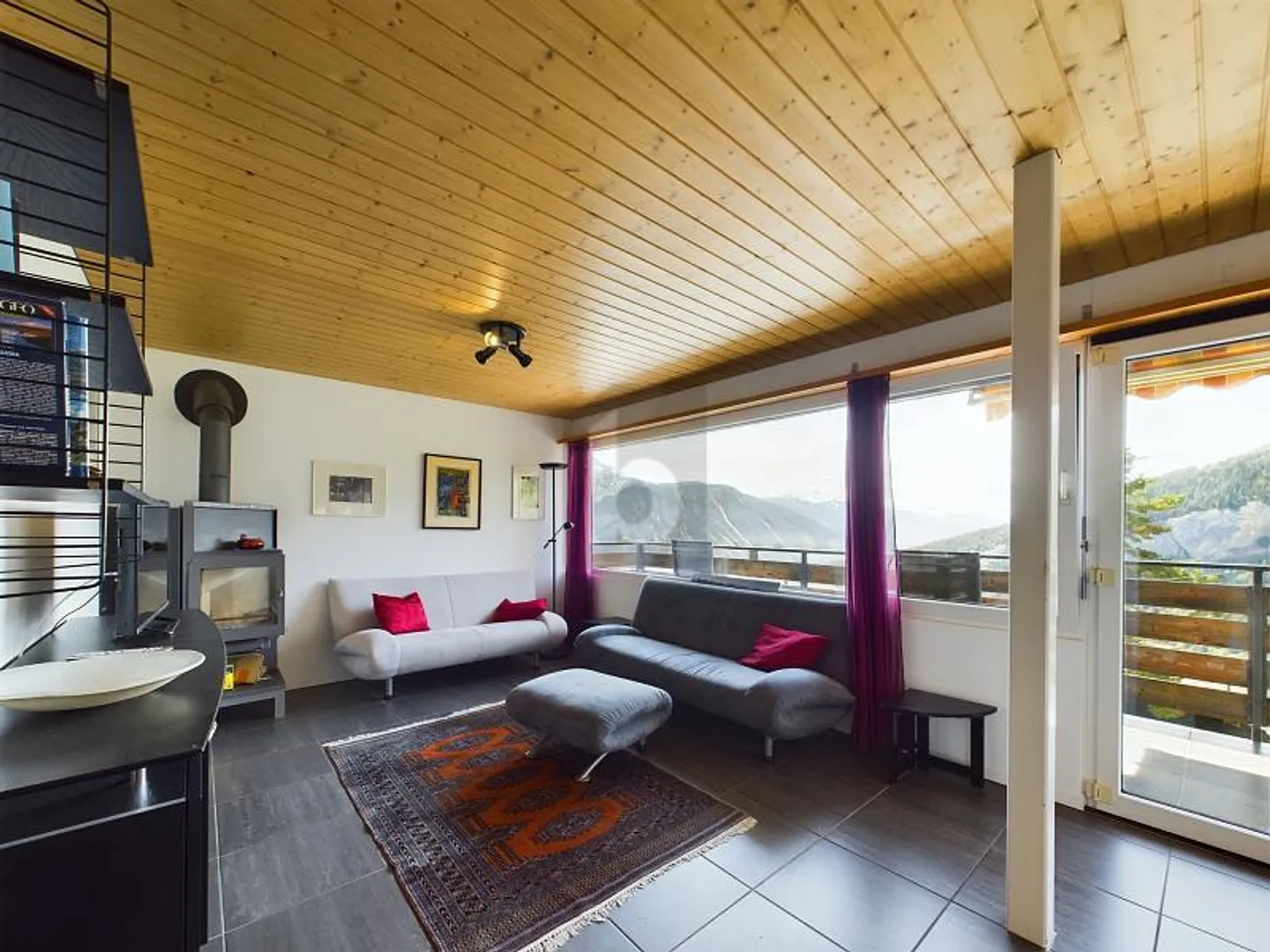 Sonnige Wohnung mit Panoramablick - Foto 2 von 6