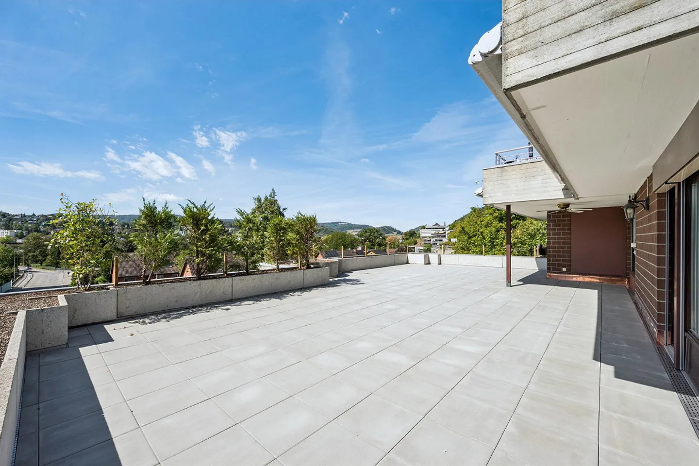 Votre terrasse ensoleillée à Liestal - Photo 1 sur 20