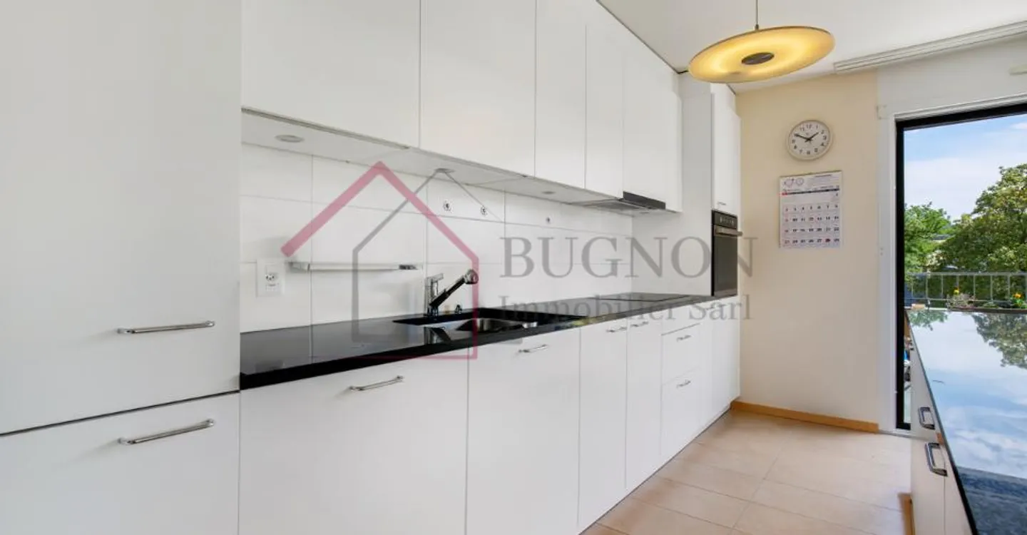 Spacious Top-Floor Apartment - Photo 1 of 13
