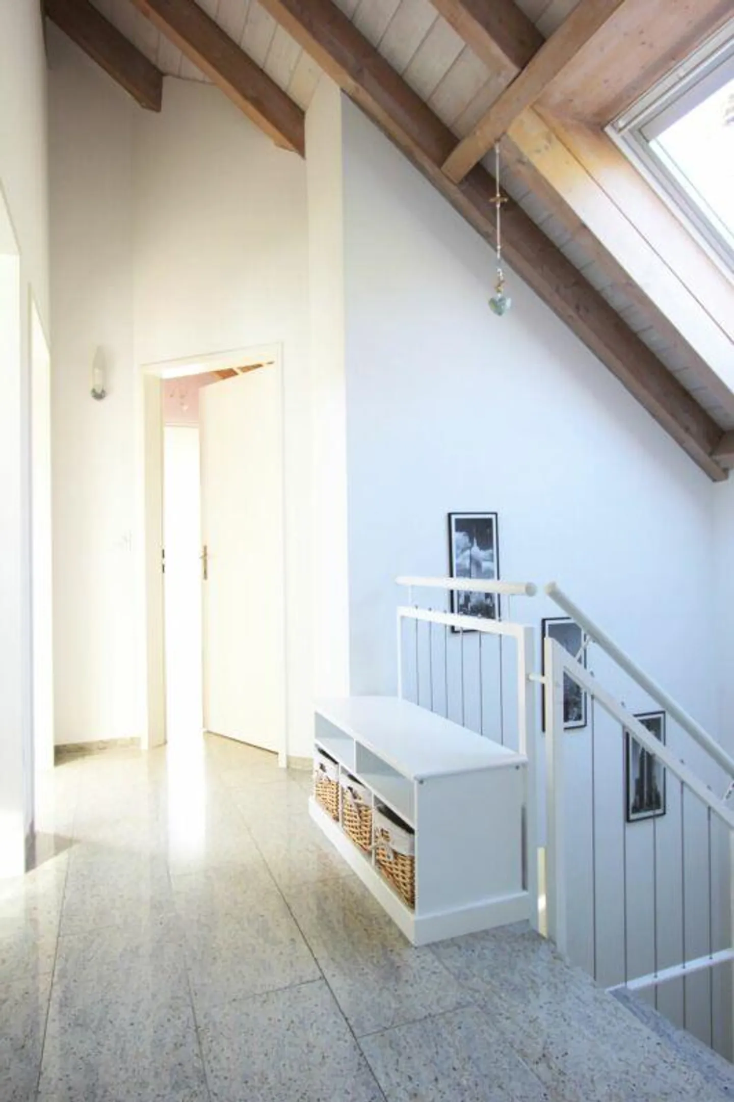 Maison individuelle de 4,5 pièces avec véranda et beaucoup d'espace extérieur - Photo 6 sur 11