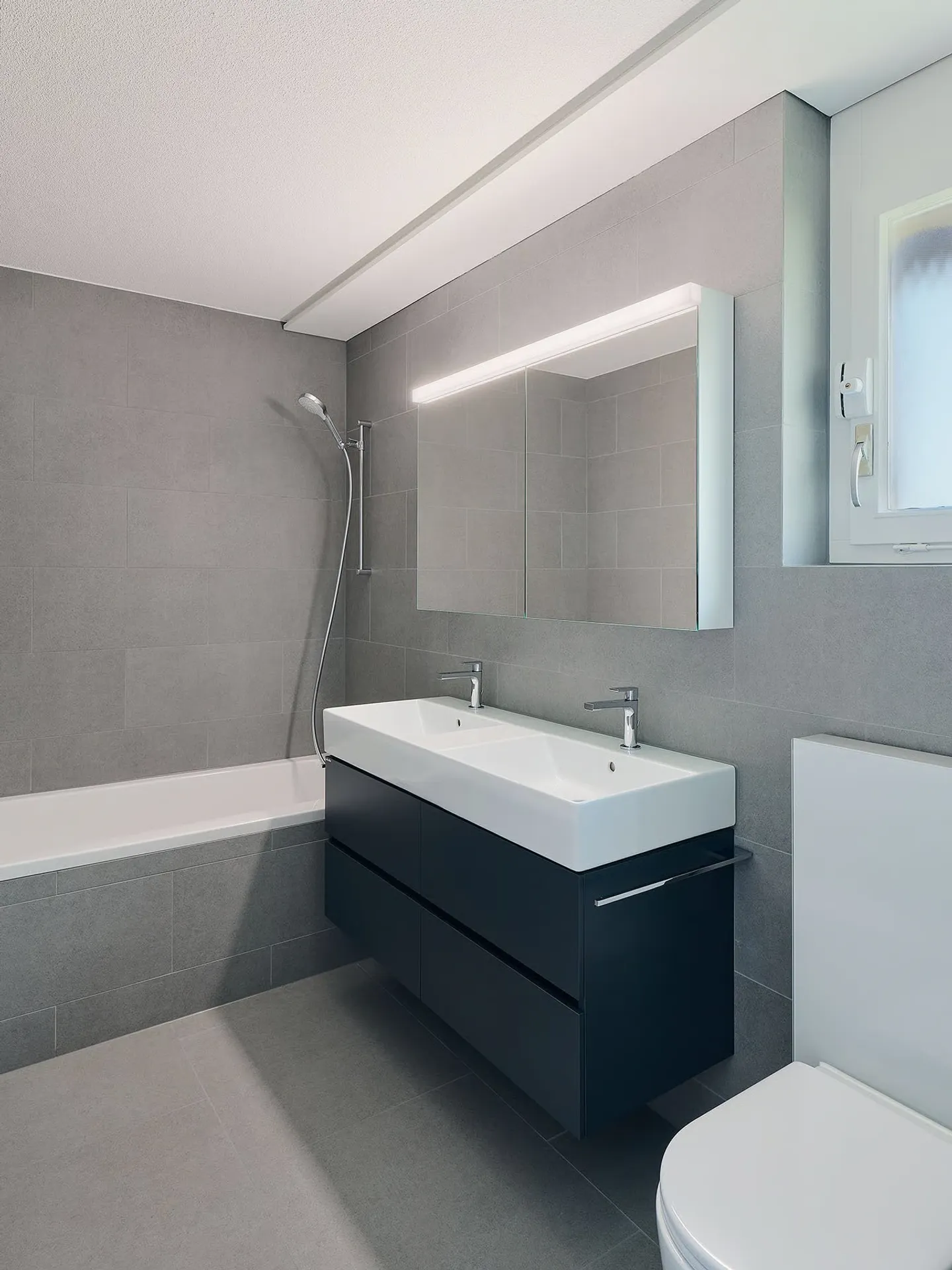 Vivre avec style à Wabern – Maison rénovée de 6,5 pièces avec charme - Photo 7 sur 17