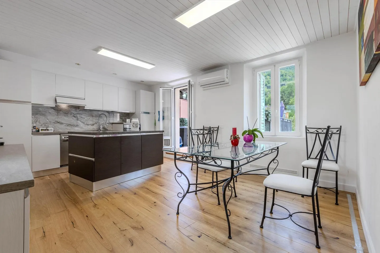 STABILE PLURIFAMILIARE DI 4 UNITA' A REDDITO A VIGANELLO - Photo 1 sur 9