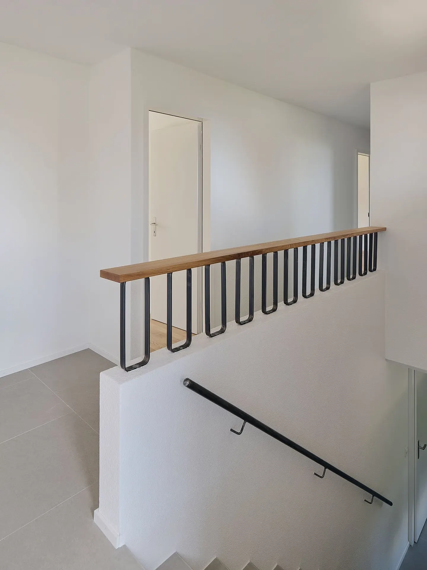 Vivre avec style à Wabern – Maison rénovée de 6,5 pièces avec charme - Photo 15 sur 17