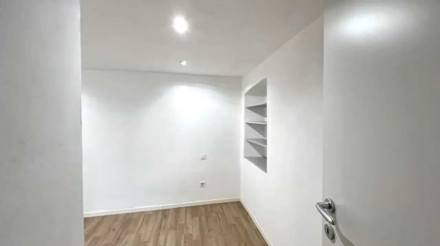 House in the center of Riva San Vitale near the lake - Photo 6 of 20