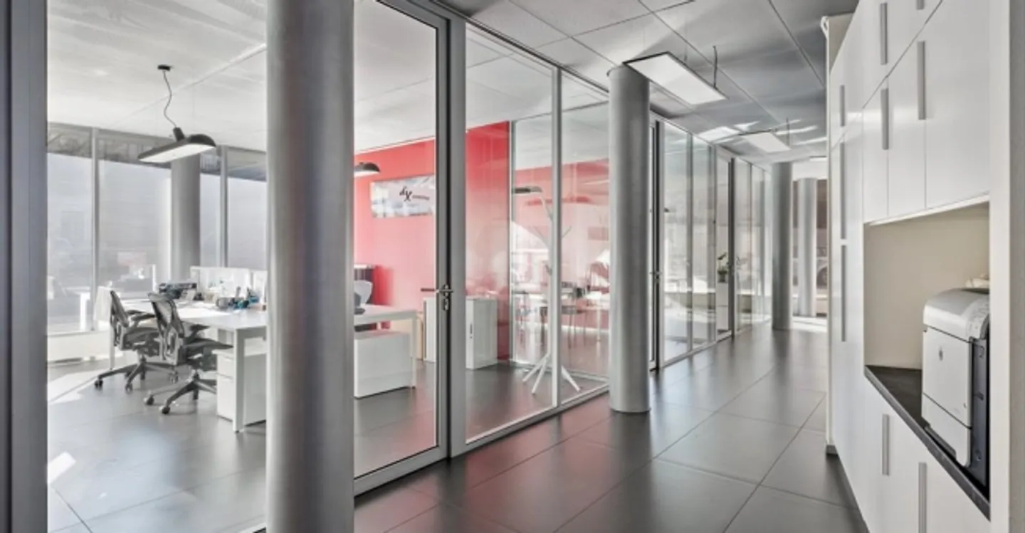 Office 1 room - Photo 1 of 8