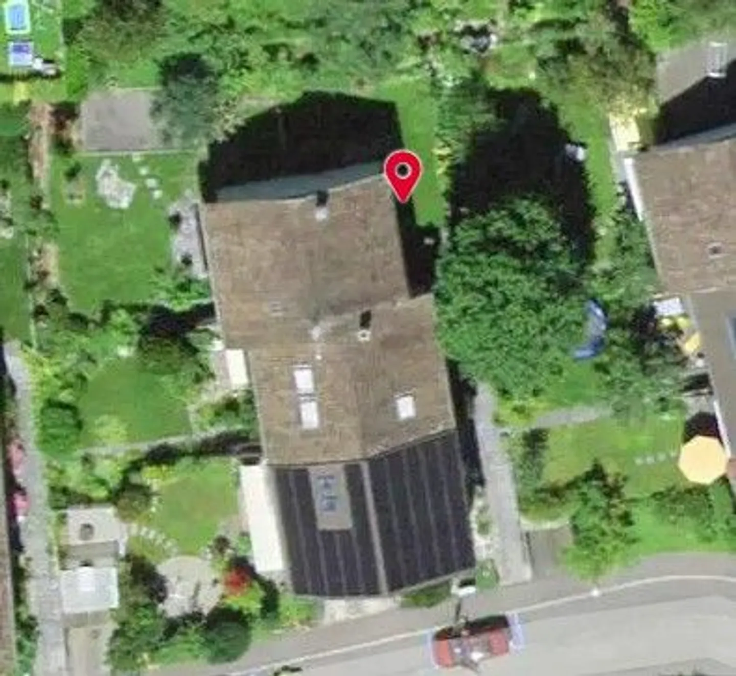 Corner Single-Family Home in Basel - Photo 3 of 13