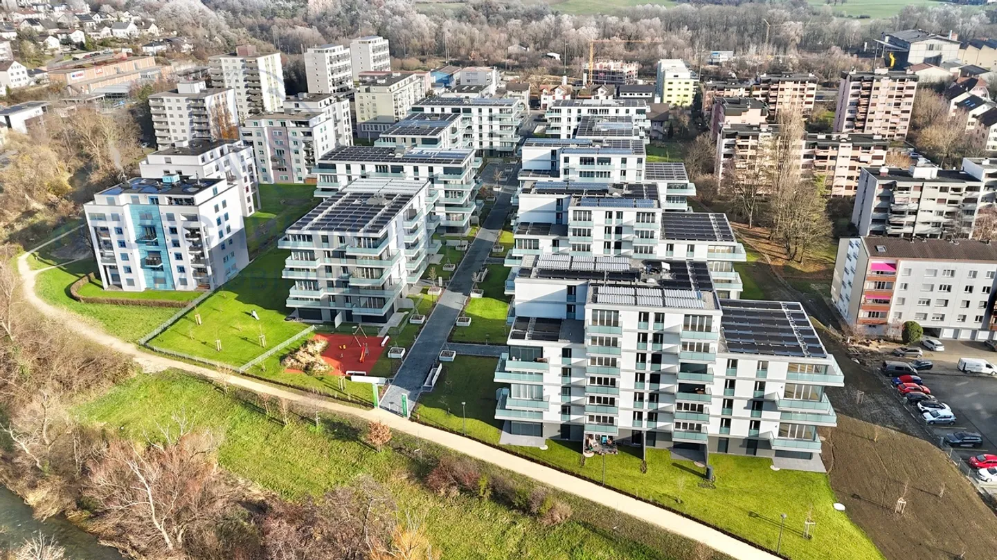 „Umgeben von Grün und in der Nähe des Stadtzentrums“ - Foto 1 von 10
