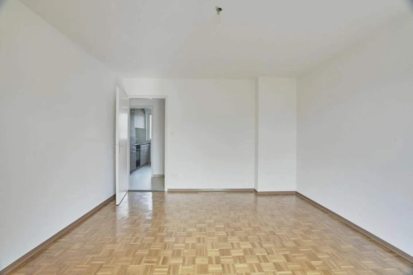 Appartement pratique avec coin salon dans le jardin - Photo 6 sur 12