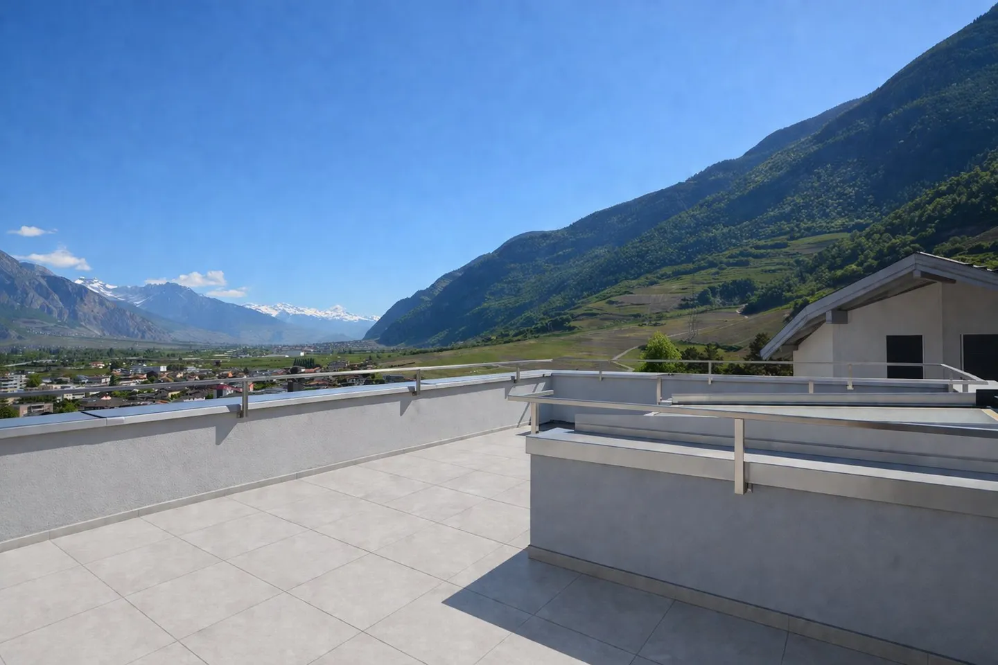 The Belvédère Villas of the Rhône in Saxon - Photo 17 of 19