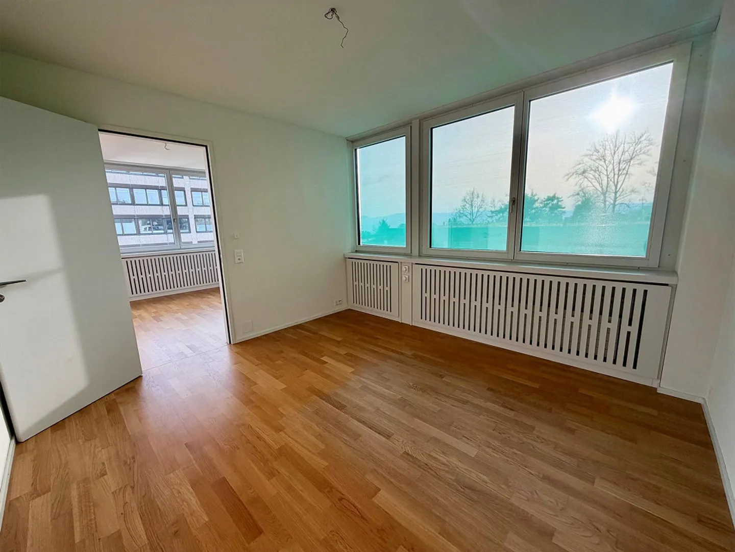 Modernes Apartment in Witikon - Foto 3 von 11