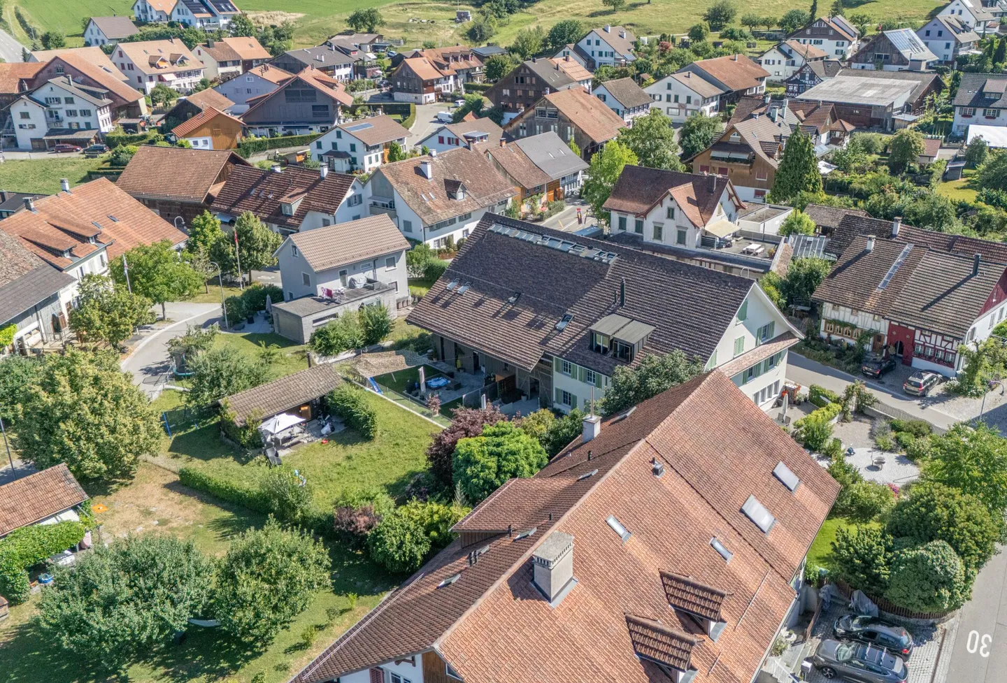 Ampio attico di 5,5 stanze con galleria e loggia - Foto 11 di 18