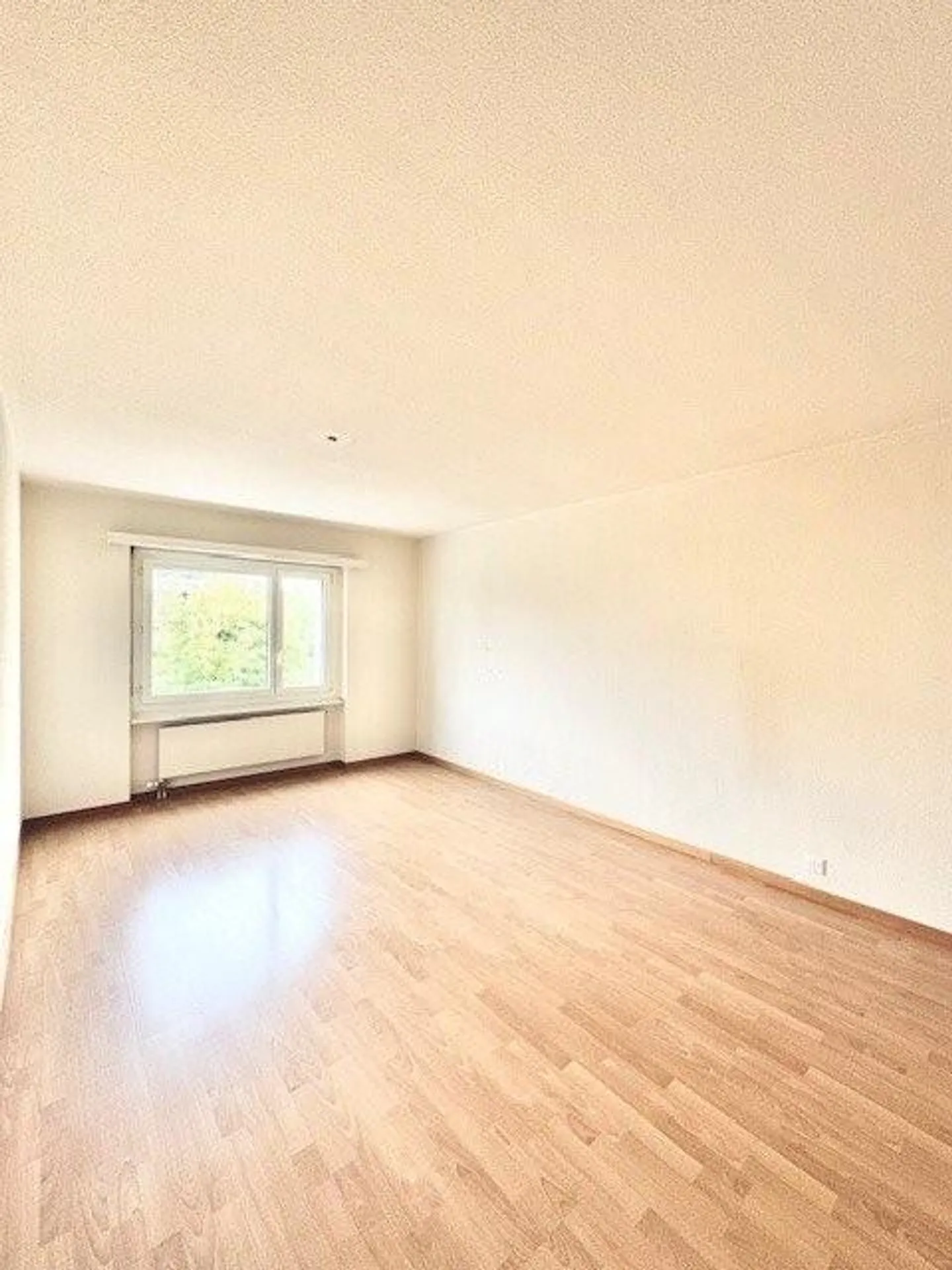 Raum für die ganze Familie - hell, grosszügig und zentral gelegen. - Foto 10 von 12