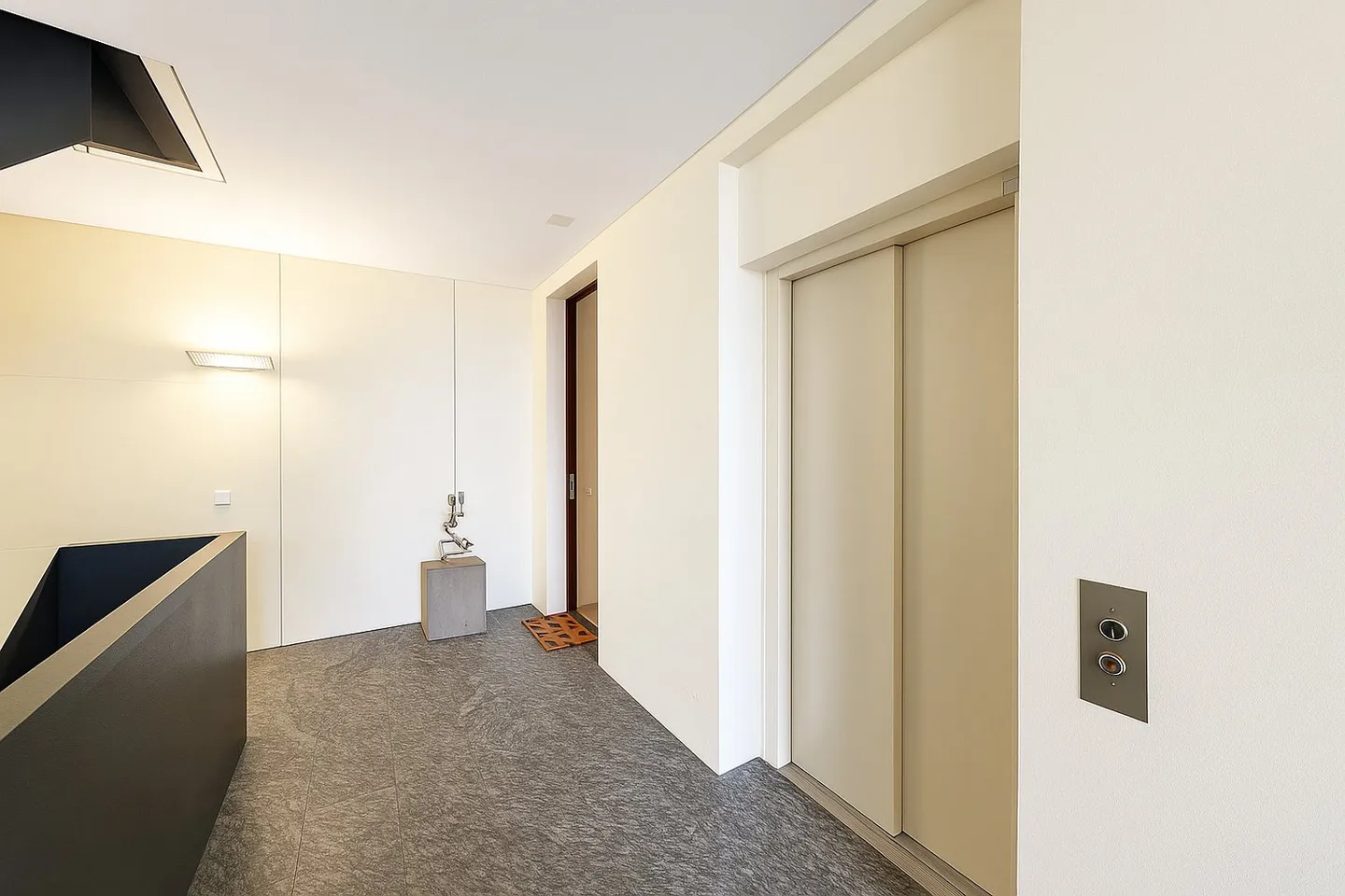 Senior/Seniorin gesucht - Wohnen in netter Gemeinschaft - Foto 1 von 12