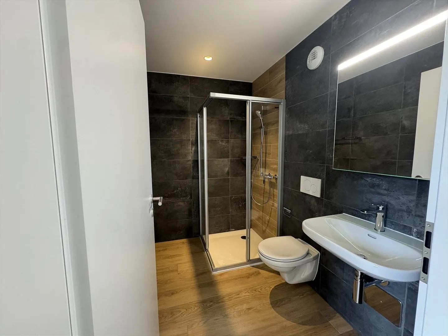 05726 - Apartment 3½ Rooms - IMP. CHAMP-RIOND 9 - MATRAN - Photo 10 of 11