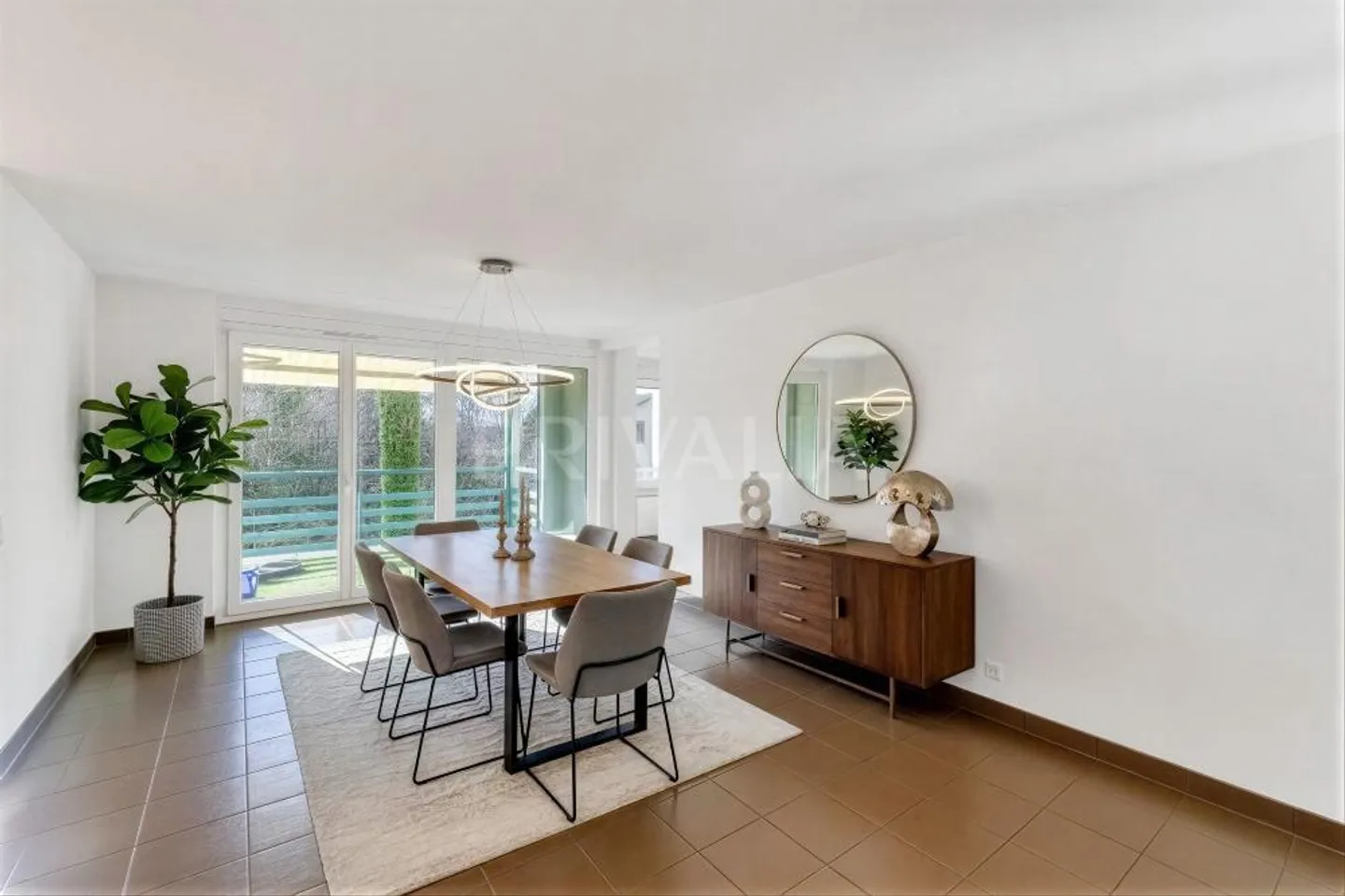 Exclusive? Spacious apartment with balconies and parking in Sézenove / Bernex - Photo 2 of 6