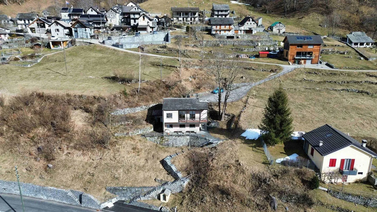 Affascinante casa familiare a Frasco - Foto 9 di 10