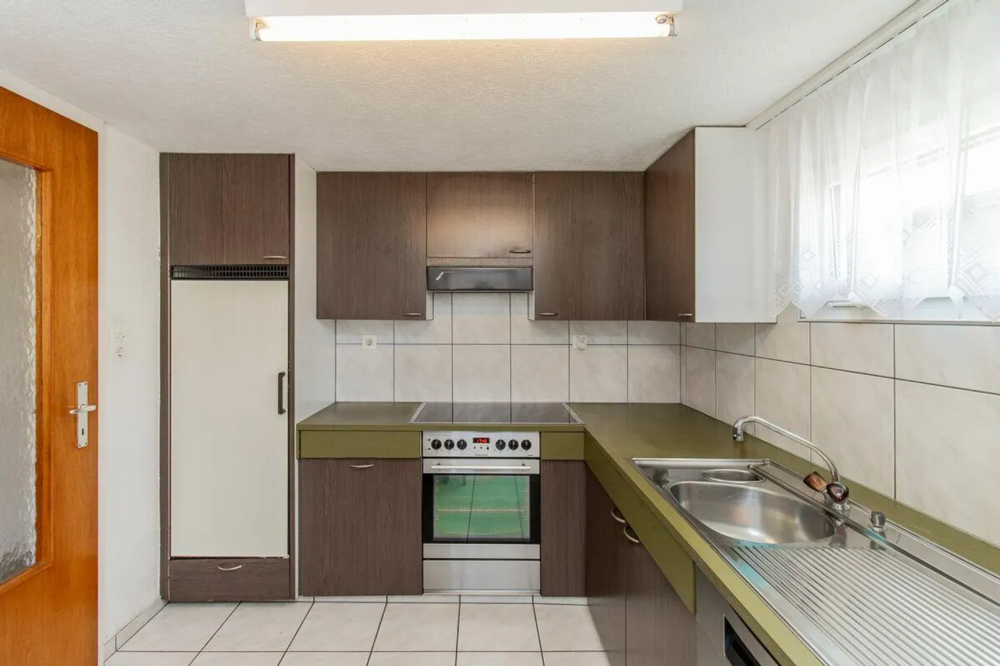 Naturnahes 5.5-Zimmer-Einfamilienhaus mit grosser Gartenanlage - Foto 8 von 13